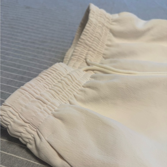 Aritzia Wilfred Thesis Pant - Light Birch - Picture 5 of 10